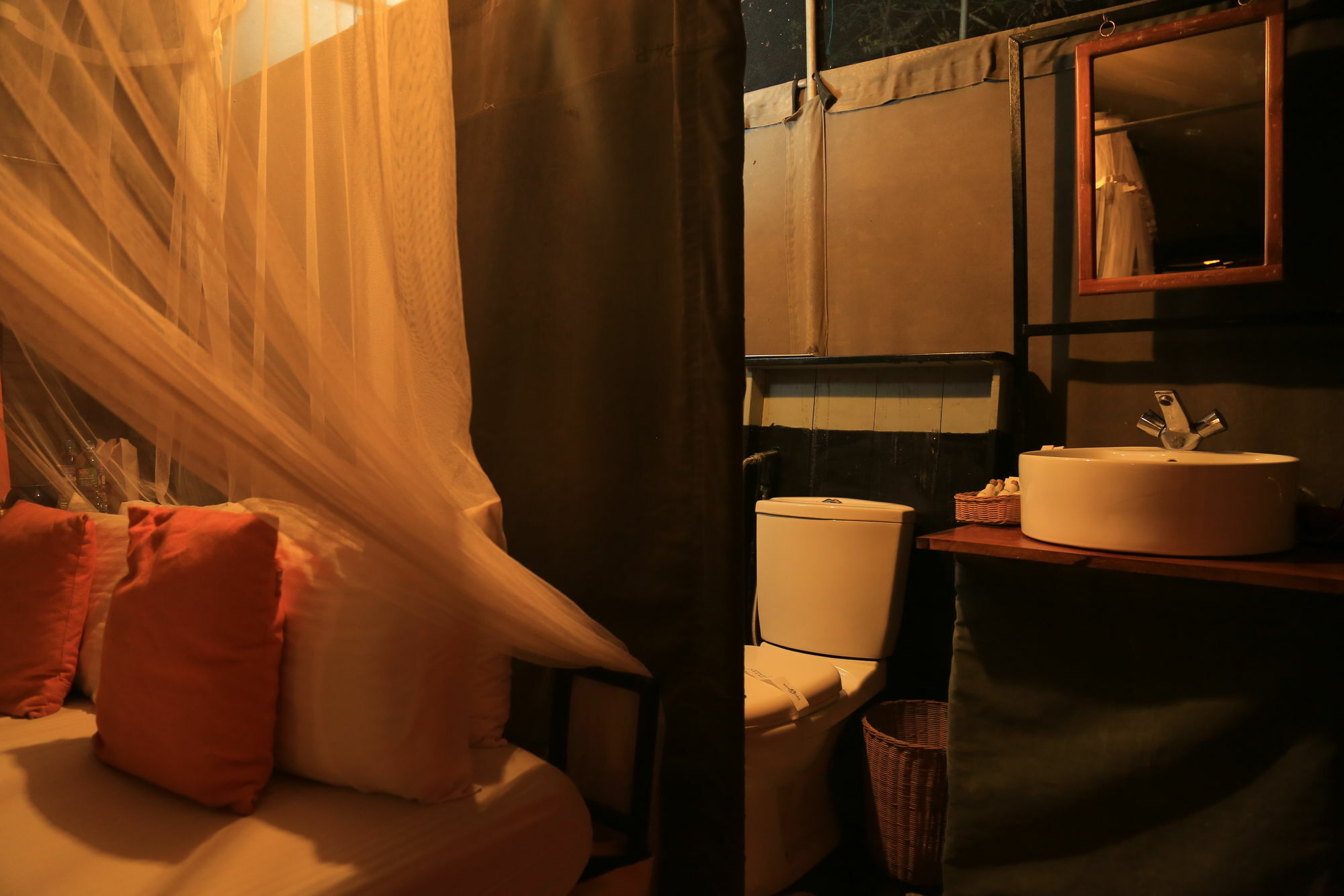 Mahoora Tented Safari Camp Удавалаве Екстериор снимка